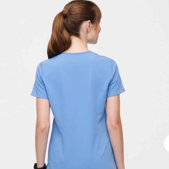 FIGS Catarina™ Scrub Top - Ceil Blue (Small) - Picture 3 of 6